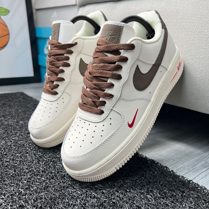 Men’s Court Classic Sneakers | Cream & Mocha Brown with Red Accents