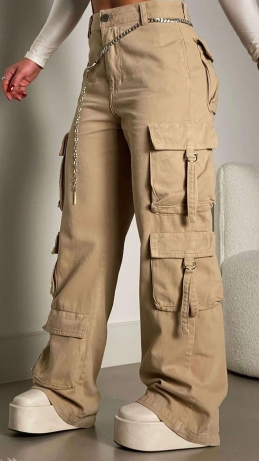 Women’s High Waist Cargo Pants – Beige Multi-Pocket Streetwear Trousers with Chain